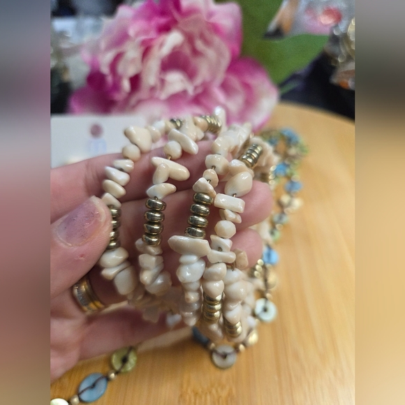 Multicolor Shell Jewelry Set - Picture 4 of 5